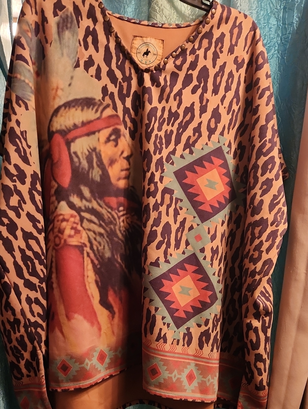 Native Print Poncho.- Brown Multi